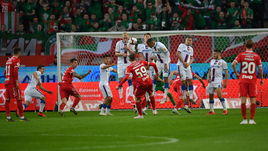 20 апреля. Москва. "Локомотив" – ЦСКА – 1:1. Алексей Миранчук со штрафного попадает в армейскую стенку.