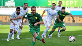 30 сентября 2018 года. Каспийск. "Анжи" - "Зенит" - 2:1. Владислав Кулик забивает гол с пенальти.