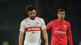 25 апреля. Тула. "Арсенал" – "Спартак" – 3:0. Георгий Джикия и Александр Ломовицкий после разгрома.