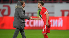 3 апреля. Москва. "Локомотив" - "Ростов" - 2:2. Юрий Семин и Игорь Денисов по окончании матча.