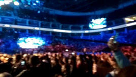 Трибуны празднуют победу Исмаилова в Москве