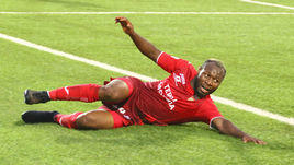 Автор дубля Сильвестр Игбун.