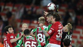 29 апреля. Москва. "Спартак" - "Рубин" - 1:1. Опасный момент в штрафной красно-белых.