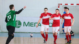 "Восток" финишировал, на "Западе" остался один тур