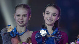 23 декабря. Саранск. Александра Трусова, Анна Щербакова и Алена Косторная (слева направо).