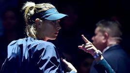 28 января. Санкт-Петербург. Мария Шарапова перед началом матча с Дарьей Гавриловой (6:0, 6:4).