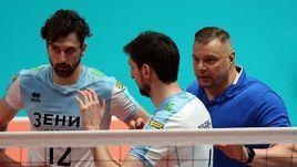 3 мая. Казань. "Зенит" - "Кузбасс" - 1:3. Команда Владимира Алекно (справа) проиграла и второй матч в финальной серии.