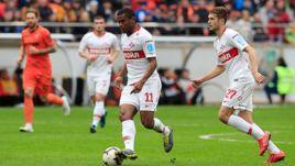 4 мая. Екатеринбург. "Урал" - "Спартак" - 0:1. Фернанду и Александр Ломовицкий в атаке.