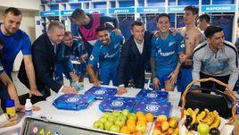 Сергей Семак и футболисты "Зенита".