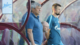 6 августа 2016 года. Уфа. "Уфа" - "Зенит" - 0:0. Мирча Луческу и Сергей Семак на тренерской скамейке питерцев.