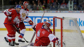 "Врач говорил, что мне надо отрезать палец". Репортаж Шевченко о сборной России перед чемпионатом мира