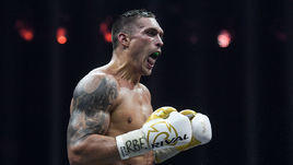 Усик взял самоотвод. Дебюта в супертяжах пока не будет