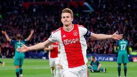 8 мая. Амстердам. "Аякс" - "Тоттенхэм" - 2:3. Маттей де Лигт празднует гол.