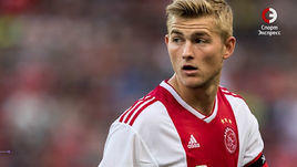 Де Лигт не перейдет в "МЮ"