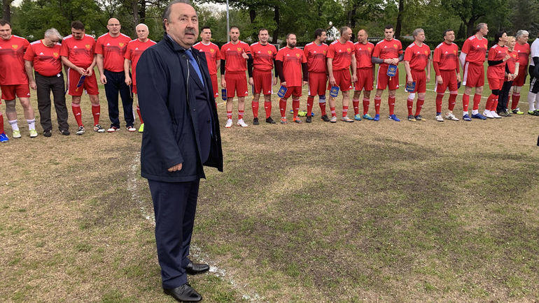 Валерий Газзаев на матче депутатов России и Германии в Берлине. Валерий Газзаев на матче депутатов России и Германии в Берлине.