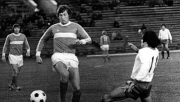 Чемпионат СССР. 4 октября 1976 года. Москва. Лужники. "Спартак" - "Динамо" (Тбилиси) - 0:0. С мячом Николай Абрамов.