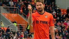 19 мая. Екатеринбург. "Урал" - "Локомотив" - 2:2. Стефан Страндберг после удаления.