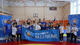 Борцы на фестивале "Настроение АЛРОСА".