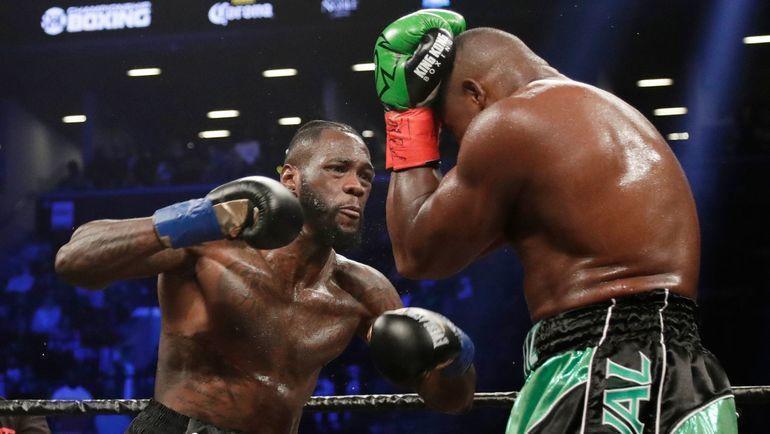 3 марта 2018 года. Деонтей Уайлдер (слева) против Луиса Ортиза. Фото AFP 3 марта 2018 года. Деонтей Уайлдер (слева) против Луиса Ортиза. Фото AFP