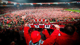 Люди сдавали кровь, чтобы спасти клуб. В бундеслиге будет играть культовая команда