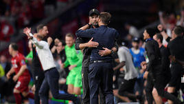 Клопп и Покеттино во время финального свистка на матче "Тоттенхэм" - "Ливерпуль".