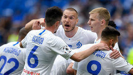 26 мая. Москва. "Динамо" - "Арсенал" - 3:3. Радость игроков бело-голубых.