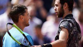 6 июня. Париж. Доминик Тим и Карен Хачанов (слева направо) после окончания четвертьфинала (6:2, 6:4, 6:2).