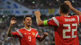 8 июня. Саранск. Россия - Сан-Марино - 9:0. Федор Смолов (слева) и Артем Дзюба: 6 голов на двоих.