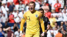 9 июня. Гимарайнш. Швейцария - Англия - 0:0 (пен. - 5:6). Эмоции Джордана Пикфорда: только что вратарь реализовал пенальти в серии 11-метровых.