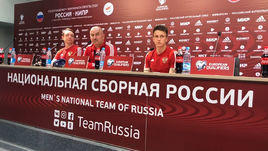 Черышев говорит голосом Глушакова, Черчесов проводит тренировку в жару  