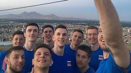 Сборная России готовится к матчу Лиги наций в Иране.