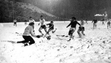 12 октября 1976 года. Куйбышев. "Крылья Советов" - "Динамо" М - 1:0. Вот в таких условиях проходил календарный матч чемпионата СССР.