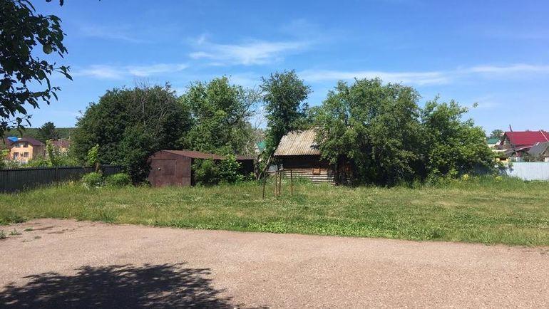 Баня, которую Валерий Ковалев построил рядом с базой. Баня, которую Валерий Ковалев построил рядом с базой.