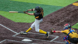 Бери биту, парень. Американский спорт по-русски