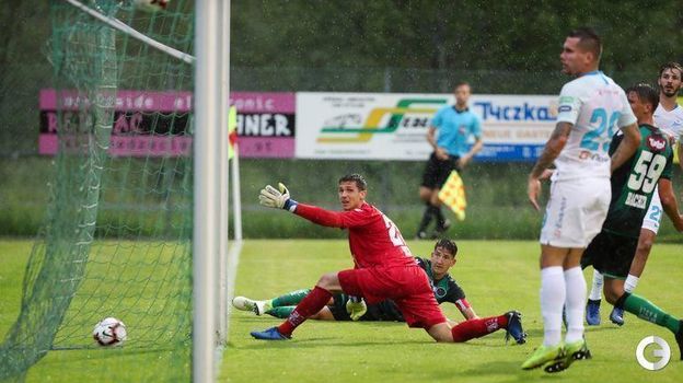 "Зенит" начал с разгрома