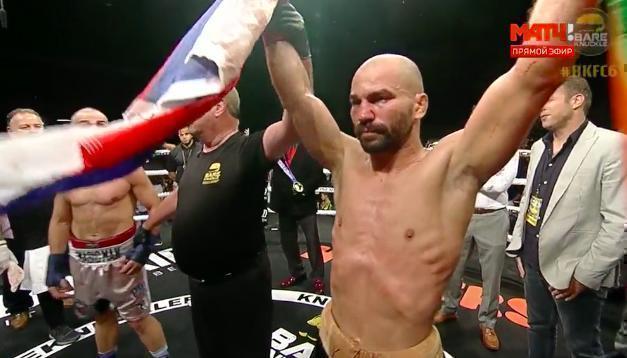 Кадры боя. Кадры боя.