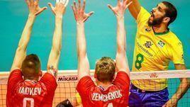 24 июня. Бразилия - Россия - 3:0. Россияне блокируют удар.