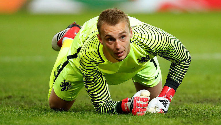 Яспер Силлессен в 30 лет вспомнит, что играть в футбол можно не только за сборную Нидерландов. Фото REUTERS Яспер Силлессен в 30 лет вспомнит, что играть в футбол можно не только за сборную Нидерландов. Фото REUTERS