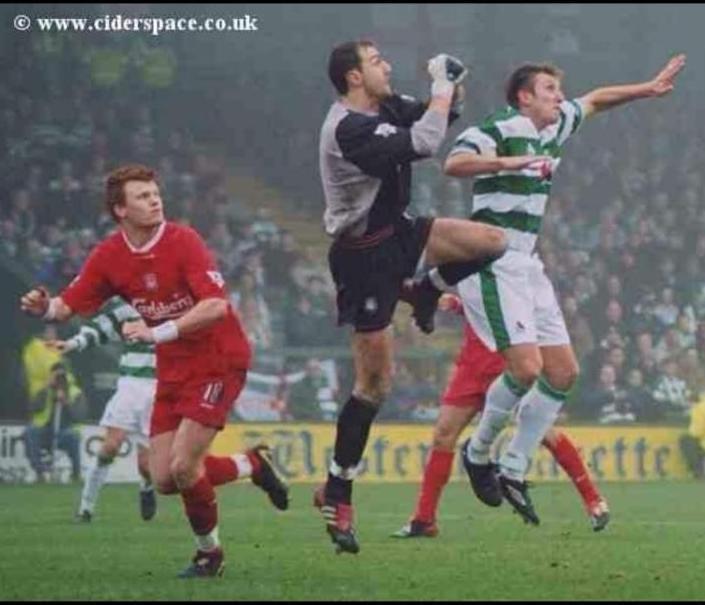 Йон Аарон Риисе, Ежи Дудек, Кирк Джексон (слева направо). Фото http://www.ciderspace.co.uk/ Йон Аарон Риисе, Ежи Дудек, Кирк Джексон (слева направо). Фото http://www.ciderspace.co.uk/