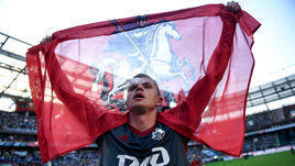 5 мая 2018 года. Москва. "Локомотив" - "Зенит" - 1:0. Дмитрий Тарасов празднует победу в чемпионате России.