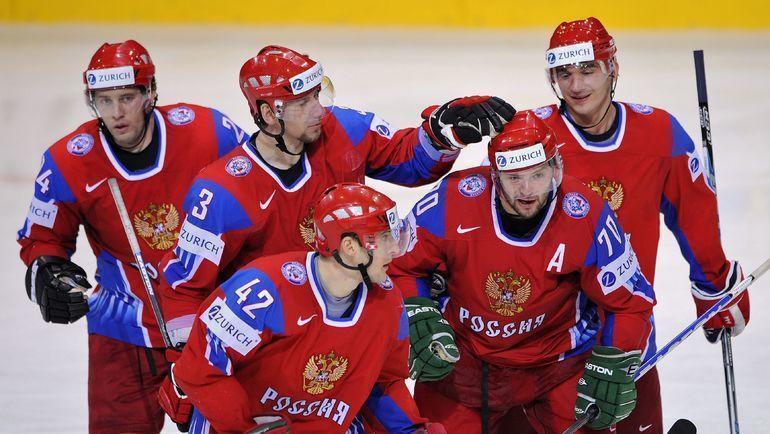 2009 год. Александр Фролов, Виталий Вишневский, Сергей Зиновьев, Олег Твердовский и Николай Жердев (слева направо) на золотом чемпионате мира в Берне. Фото AFP 2009 год. Александр Фролов, Виталий Вишневский, Сергей Зиновьев, Олег Твердовский и Николай Жердев (слева направо) на золотом чемпионате мира в Берне. Фото AFP