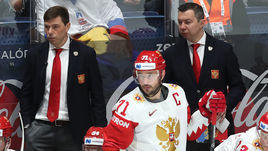 18 мая. Братислава. Латвия - Россия - 1:3. Алексей Жамнов, Алексей Кудашов и Илья Воробьев на скамейке сборной России на ЧМ-2019.