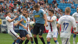 14 июля. Самара. "Крылья Советов" – ЦСКА – 2:0. Армейцы пропустили два мяча после перерыва - их автором стал Александр Соболев (№7) - и так и не нашли ответ.