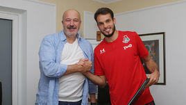 Вратарь "Локомотива" Гильерме продлил контракт с клубом на три года.