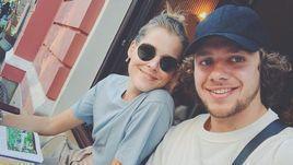 Алиса Знарок и Артемий Панарин.