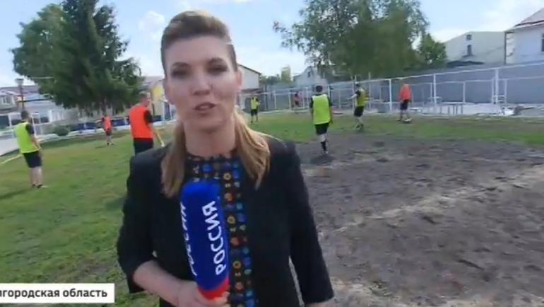 Стендап Ольги Скабеевой во время первой игры Кокорина и Мамаева в ИК-4. Стендап Ольги Скабеевой во время первой игры Кокорина и Мамаева в ИК-4.