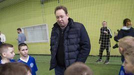 Леонид Слуцкий и воспитанники его академии в Волгограде.