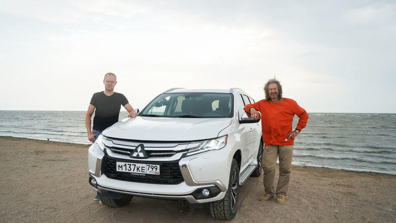 Заезд стартовал в 7 утра с пустынного каспийского пляжа в районе Крайновки на высоте 30 м ниже ровня моря. Заезд стартовал в 7 утра с пустынного каспийского пляжа в районе Крайновки на высоте 30 м ниже ровня моря.