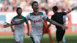 11 августа. Москва. "Локомотив" – "Урал" – 4:0. Федор Смолов празднует первый гол.