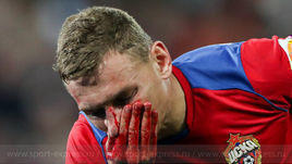 11 августа. Москва. ЦСКА – "Сочи" – 0:0. Форвард армейцев Федор Чалов с окровавленным лицом после столкновения с защитником гостей.